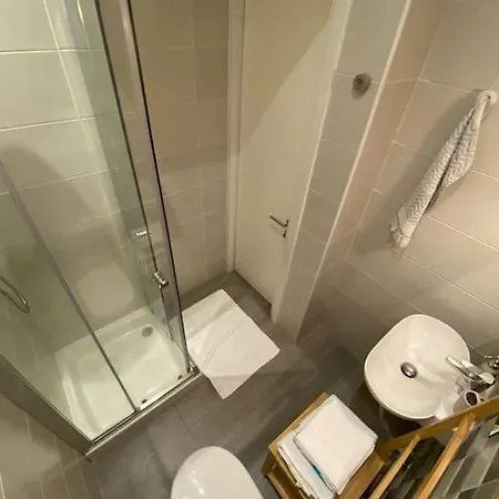 Nina, A Centrally Located Summery Appartement *